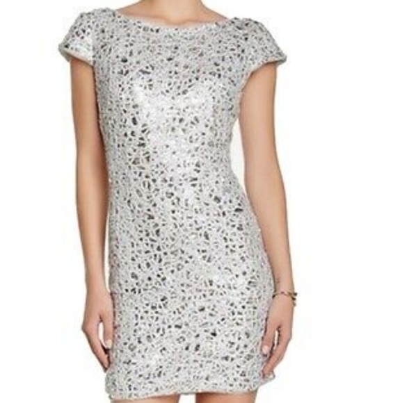 Adrianna Papell Dresses & Skirts - Silver Sequin Adrianna Papell Cocktail Dress